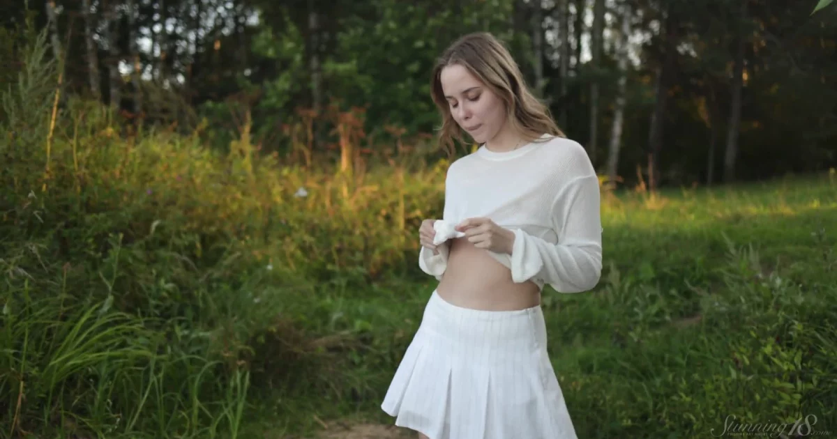 Stunning18 - Alice bên bờ hồ – Châu Âu