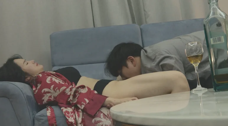 Chị dâu dịu dàng không thoát khỏi tay em chồng – Hàn Quốc